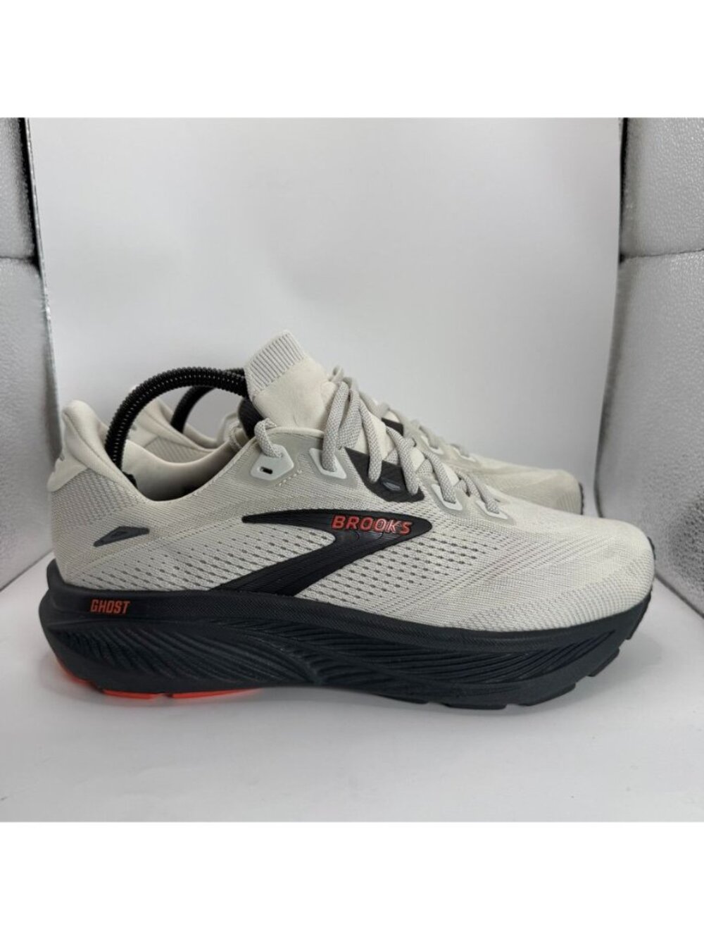Brooks Ghost 18 Running Shoes Extra Wide 4E Mens Size 8 White Black Lightweight